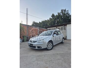 Volkswagen Golf 5 1.4 tsi, 3.750 €, 2008. Hečbek, Benzin | 1400 cm3, 293.000 km, 90kW (122 KS), Manuelni 5 brzina, 4/5 vrata, 5 sedišta, Kragujevac