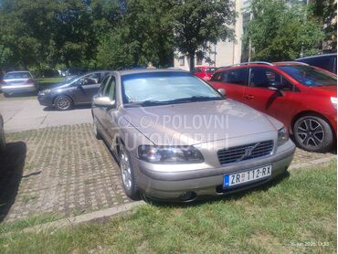 Volvo S60 2.0T, 3.100 €, 2002. Limuzina, Benzin + Gas (TNG) | 1984 cm3, 300.000 km, 132kW (179 KS), Manuelni 5 brzina, 4/5 vrata, 5 sedišta, Zrenjanin