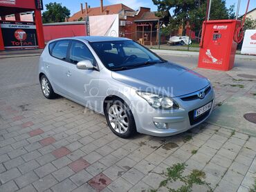 Hyundai i30, 2.900 €, 2009. Hečbek, Dizel | 1582 cm3, 293.500 km, 66kW (90 KS), Manuelni 6 brzina, 4/5 vrata, 5 sedišta, Novi Sad
