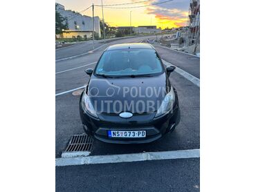 Ford Fiesta (može zamena), 3.300 €, 2010. Hečbek, Benzin | 1242 cm3, 260.000 km, 60kW (82 KS), Manuelni 5 brzina, 4/5 vrata, 5 sedišta, Kragujevac