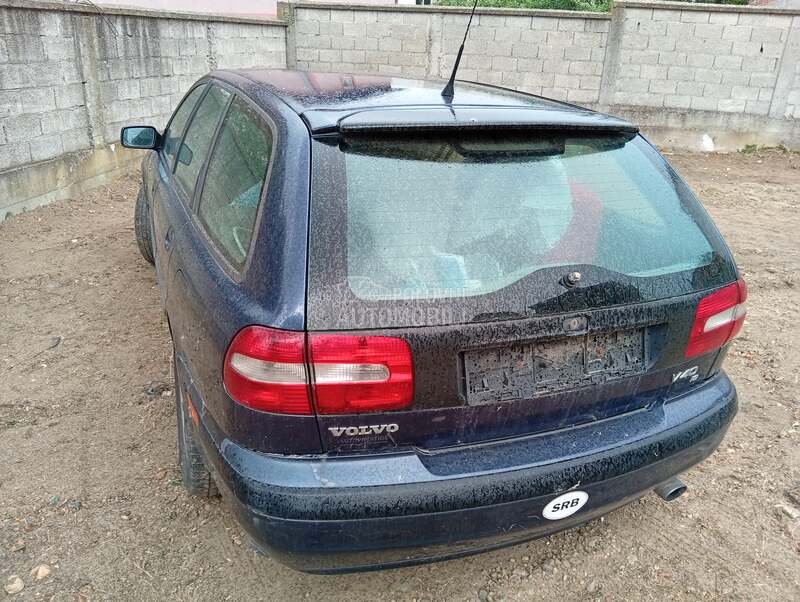 zadnji branik za Volvo V40 od 1996. do 2005. god.