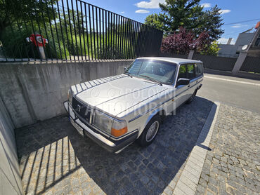 Volvo 245 GL (može zamena), 4.850 €, 1981. Karavan, Benzin | 2126 cm3, 165.000 km, 79kW (107 KS), Automatski / poluautomatski, 4/5 vrata, 5 sedišta, Beograd