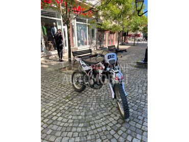 Husqvarna Te 250 (može zamena), 3.100 €, 2012. , 250 cm3, 1.000 km, 32kW (44 KS), Enduro / Cross, Vranje