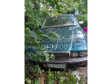 Jaguar 4.0 (može zamena), 2.100 €, 1992. Limuzina, Benzin + Gas (TNG) | 4000 cm3, 350.000 km, 230kW (313 KS), Automatski / poluautomatski, 4/5 vrata, 5 sedišta, Veternik