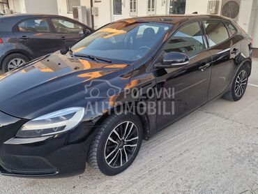 Volvo V40, 9.300 €, 2018. Hečbek, Dizel | 1969 cm3, 258.000 km, 88kW (120 KS), Manuelni 6 brzina, 4/5 vrata, 5 sedišta, Novi Sad