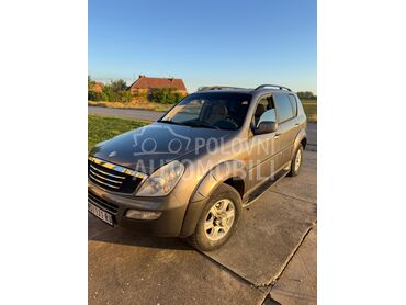 SsangYong Rexton, 2.900 €, 2003. Džip/SUV, Dizel | 2874 cm3, 278.000 km, 88kW (120 KS), Manuelni 5 brzina, 4/5 vrata, 5 sedišta, Beograd