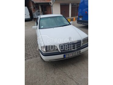 Mercedes Benz C 200 2,0 TDI, 2.050 €, 1993. Limuzina, Dizel | 1998 cm3, 300.000 km, 75kW (102 KS), Manuelni 5 brzina, 4/5 vrata, 5 sedišta, Kruševac