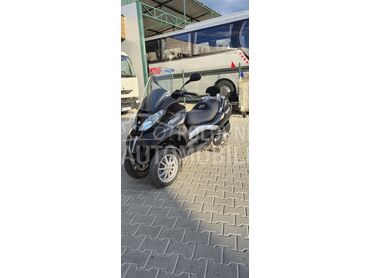 Piaggio Mp3 400, 3.100 €, 2010. , 400 cm3, 39.000 km, 24kW (33 KS), Scooter, Arilje