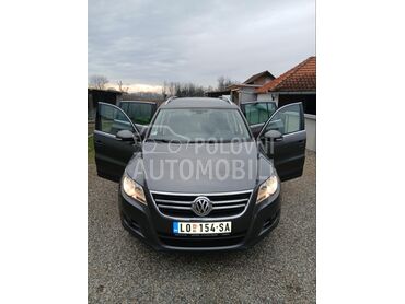 Volkswagen Tiguan, 8.300 €, 2010. Džip/SUV, Dizel | 1968 cm3, 374.000 km, 103kW (140 KS), Automatski / poluautomatski, 4/5 vrata, 5 sedišta, Lesnica