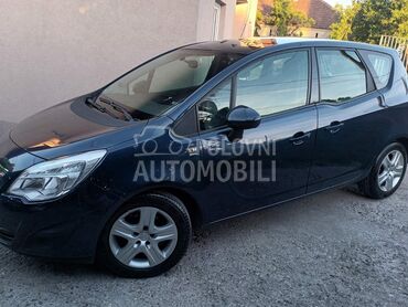 Opel Meriva 1.4b // 88 k w, 4.750 €, 2010. Monovolumen (MiniVan), Benzin | 1364 cm3, 210.000 km, 88kW (120 KS), Manuelni 5 brzina, 4/5 vrata, 5 sedišta, Jagodina