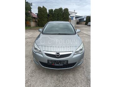 Opel Astra H 1.4 16v, 3.950 €, 2010. Hečbek, Benzin | 1364 cm3, 183.095 km, 66kW (90 KS), Manuelni 5 brzina, 4/5 vrata, 5 sedišta, Pančevo