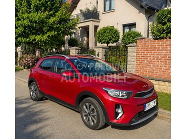Kia Stonic 1.4, 17.490 €, 2023. Hečbek, Benzin | 1396 cm3, 26.000 km, 74kW (101 KS), Automatski / poluautomatski, 4/5 vrata, 5 sedišta, Novi Sad