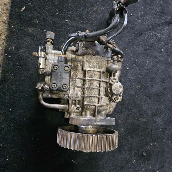 Boš pumpa 1.9 TDI 0 460 04 969 za Volkswagen Passat B5, Passat B5.5 od 1996. do 2005. god.