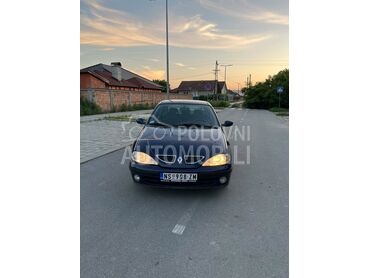 Renault Megane reg 5 2027, 950 €, 2002. Hečbek, Benzin | 1390 cm3, 230.000 km, 70kW (95 KS), Manuelni 5 brzina, 4/5 vrata, 5 sedišta, Novi Sad