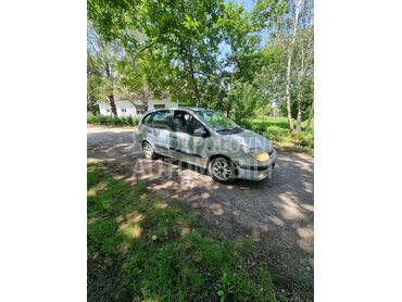 Renault Scenic 1.6 (može zamena), 800 €, 2002. Monovolumen (MiniVan), Benzin + Gas (TNG) | 1600 cm3, 280.455 km, 79kW (107 KS), Manuelni 5 brzina, 4/5 vrata, 5 sedišta, Vladimirovac