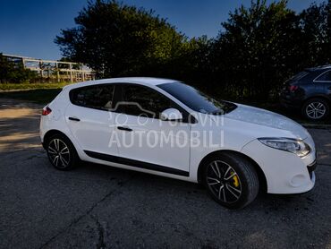 Renault Megane, 3.990 €, 2010. Hečbek, Dizel | 1461 cm3, 300.000 km, 78kW (106 KS), Manuelni 6 brzina, 4/5 vrata, 5 sedišta, Pančevo