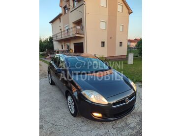 Fiat Bravo, 2.150 €, 2008. Hečbek, Benzin | 1368 cm3, 166.700 km, 66kW (90 KS), Manuelni 6 brzina, 4/5 vrata, 5 sedišta, Zemun