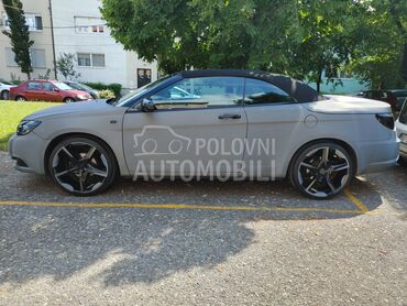 Chrysler 200C 1-OFF, 24.000 €, 2012. Kabriolet/Roadster, Benzin | 2400 cm3, 165.000 km, 125kW (170 KS), Automatski / poluautomatski, 2/3 vrata, 4 sedišta, Voždovac