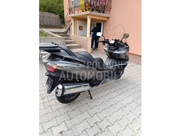 Honda SWT400 (može zamena), 3.150 €, 2009. , 398 cm3, 42.465 km, 29kW (39 KS), Scooter, Surčin