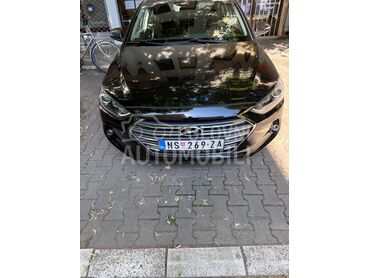 Hyundai Elantra 1,6mpi, 10.950 €, 2016. Limuzina, Benzin | 1591 cm3, 61.000 km, 94kW (128 KS), Manuelni 6 brzina, 4/5 vrata, 5 sedišta, Novi Sad