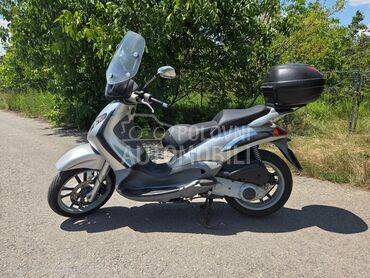 Piaggio Beverly, 1.200 €, 2003. , 198 cm3, 34.000 km, 14kW (19 KS), Scooter, Beograd
