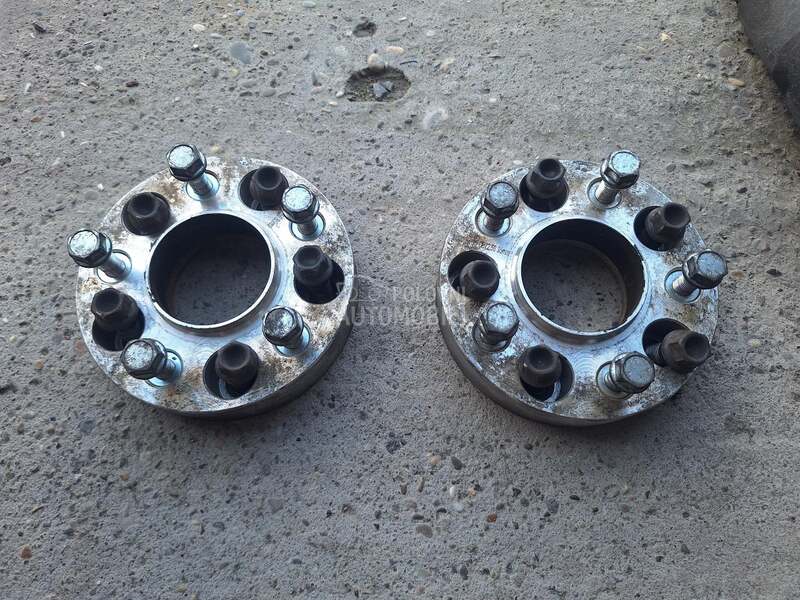 Distanceri 35mm 120×5 za BMW 114, 116, 118 ...