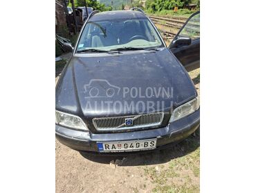 Volvo V40 V40, 1.555 €, 2004. Karavan, Dizel | 1870 cm3, 250.000 km, 75kW (102 KS), Manuelni 5 brzina, 4/5 vrata, 5 sedišta, Raška