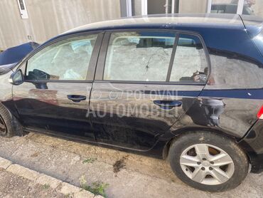 Volkswagen Golf 6, 1.599 €, 2009. Limuzina, Dizel | 1600 cm3, 200.000 km, 77kW (105 KS), Manuelni 5 brzina, 4/5 vrata, 5 sedišta, Vršac