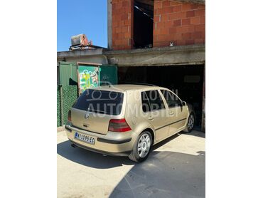 Volkswagen Golf 4 (može zamena), 2.800 €, 2002. Hečbek, Dizel | 1896 cm3, 303.000 km, 66kW (90 KS), Manuelni 5 brzina, 4/5 vrata, 5 sedišta, Niš