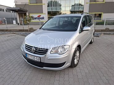 Volkswagen Touran 1.4 TSI (može zamena), 3.800 €, 2007. Limuzina, Benzin | 1400 cm3, 224.000 km, 103kW (140 KS), Manuelni 6 brzina, 4/5 vrata, 7 sedišta, Stari Banovci