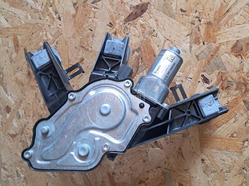 motoric zadnjeg brisaca za Peugeot 308 od 2013. do 2021. god. - 9677680580