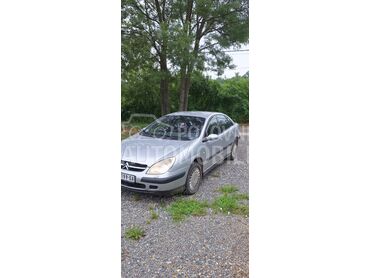 Citroen C5 2.0 hdi (može zamena), 1.100 €, 2003. Limuzina, Dizel | 2000 cm3, 274.332 km, 80kW (109 KS), Manuelni 5 brzina, 4/5 vrata, 5 sedišta, Ralja