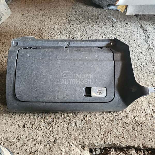 Kaseta za Volkswagen Golf 5 od 2003. do 2008. god.