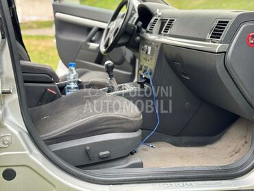 Opel Signum 1.9 (može zamena), 1.050 €, 2005. Hečbek, Dizel | 1910 cm3, 30.000 km, 110kW (150 KS), Manuelni 6 brzina, 4/5 vrata, 5 sedišta, Aleksinac