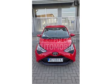 Toyota Aygo, 12.000 €, 2021. Hečbek, Benzin | 998 cm3, 19.857 km, 53kW (72 KS), Manuelni 5 brzina, 4/5 vrata, 4 sedišta, Novi Sad