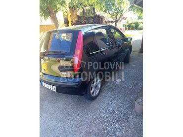 Fiat Punto, 1.150 €, 2001. Hečbek, Benzin | 1242 cm3, 177.220 km, 44kW (60 KS), Manuelni 5 brzina, 4/5 vrata, 5 sedišta, Aleksinac