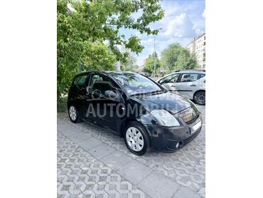 Citroen C2, 2.300 €, 2005. Hečbek, Benzin | 1124 cm3, 254.000 km, 44kW (60 KS), Manuelni 5 brzina, 2/3 vrata, 4 sedišta, Beograd