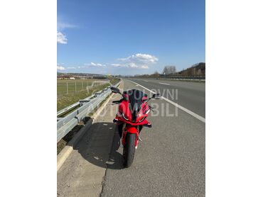 BMW S1000RR, 21.000 €, 2024. , 1000 cm3, 7.600 km, 154kW (209 KS), Sport / Super sport, Ivanjica