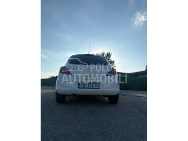 Opel Corsa D 1.2 (može zamena), 4.150 €, 2010. Hečbek, Benzin | 1229 cm3, 201.000 km, 59kW (80 KS), Manuelni 5 brzina, 2/3 vrata, 5 sedišta, Kragujevac