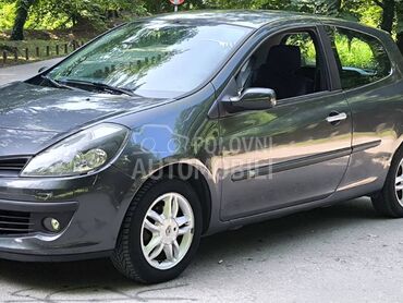 Renault Clio 1.4 16v Dynamic, 1.690 €, 2006. Hečbek, Benzin | 1390 cm3, 152.200 km, 72kW (98 KS), Manuelni 5 brzina, 2/3 vrata, 5 sedišta, Novi Sad
