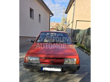 Lada Samara 1300, 799 €, 1989. Limuzina, Benzin | 1300 cm3, 10.500 km, 48kW (65 KS), Manuelni 5 brzina, 4/5 vrata, 5 sedišta, Smederevska Palanka