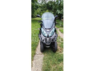 Piaggio mp3 LT, 3.100 €, 2011. , 300 cm3, 23.000 km, 17kW (23 KS), Scooter, Altina