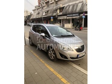 Opel Zafira, 5.150 €, 2012. Monovolumen (MiniVan), Benzin + Gas (TNG) | 1405 cm3, 174.000 km, 74kW (101 KS), Manuelni 6 brzina, 4/5 vrata, 7 sedišta, Kruševac