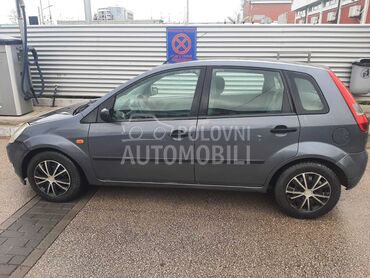 Ford Fiesta HITNA PRODAJA 999e, 999 €, 2003. Hečbek, Benzin | 1242 cm3, 240.000 km, 55kW (75 KS), Manuelni 5 brzina, 4/5 vrata, 5 sedišta, Niš