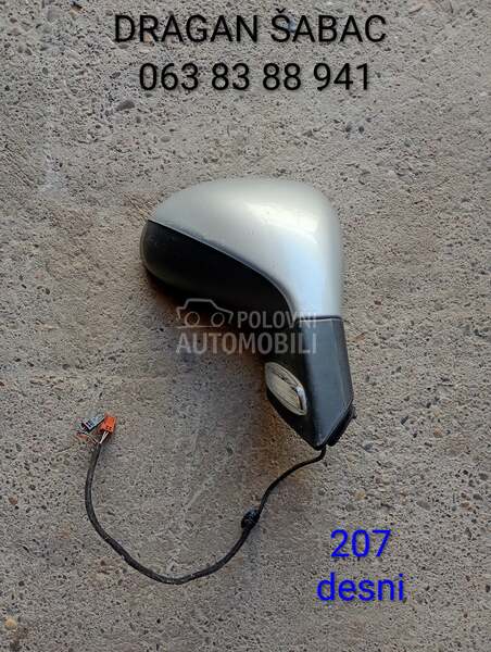 Retrovizor desni za Peugeot 207 od 2006. do 2012. god.