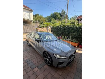 Volvo S60 S60, 42.000 €, 2025. Limuzina, Hibridni pogon (benzin) | 1969 cm3, 59.458 km, 184kW (250 KS), Automatski / poluautomatski, 4/5 vrata, 5 sedišta, Novi Sad