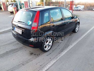 Ford Fiesta 5vr. kli ma FELNE (može zamena), 1.099 €, 2004. Hečbek, Benzin | 1242 cm3, 218.000 km, 55kW (75 KS), Manuelni 5 brzina, 4/5 vrata, 5 sedišta, Niš