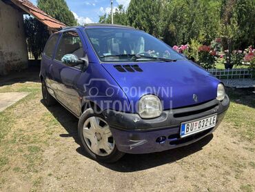 Renault Twingo 1.2 16v, 1.200 €, 2001. Hečbek, Benzin | 1149 cm3, 270.000 km, 43kW (58 KS), Manuelni 5 brzina, 2/3 vrata, 4 sedišta, Bujanovac