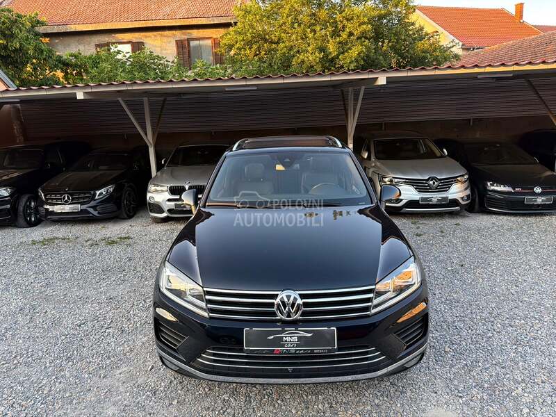 Volkswagen Touareg 2015 photo 2