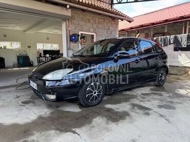 Ford Focus 1.8tddi, 780 €, 2001. Hečbek, Dizel | 1800 cm3, 235.600 km, 66kW (90 KS), Manuelni 5 brzina, 4/5 vrata, 5 sedišta, Valjevo